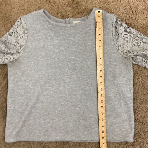 Loft Grey Lace Short Sleeve Crewneck Sweatshirt size Large Feminine Twee Casual - Picture 8 of 9